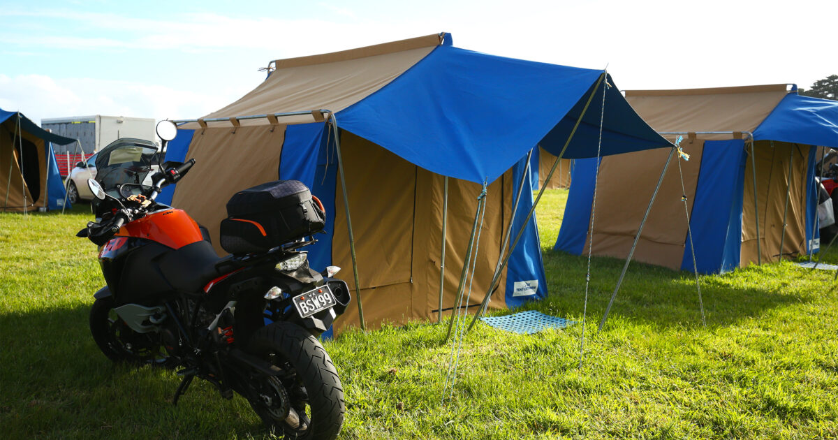 eine zelte Sechseckiges 6-Mann-Festival-Kuppelzelt, 6-Personen-Familiencampingzelte mit 360°-Panoramablick, 4-Jahreszeiten-Luxus-Doppelschicht-Glamping-Glockenzelt aus großem Segeltuch for Urlaubswanderpar Sport & Freizeit 18' x 20' 1-5/8