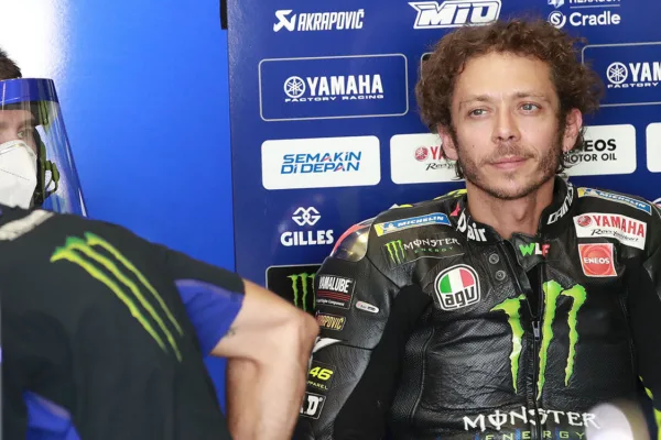 FOR SOCIAL20 Rossi set for petronas deal dovi shoulder