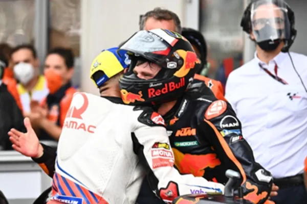 FOR SOCIAL21 binders brave gamble secures remarkable austrian gp win