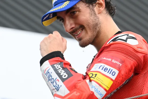 FOR SOCIAL21 brilliant bagnaia fends off quartararo to win in san marino